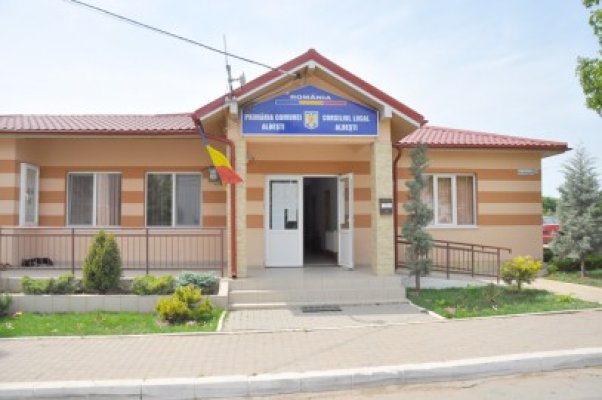 Cum au scăpat un fost primar şi un secretar de comună de acuzația de abuz în serviciu!